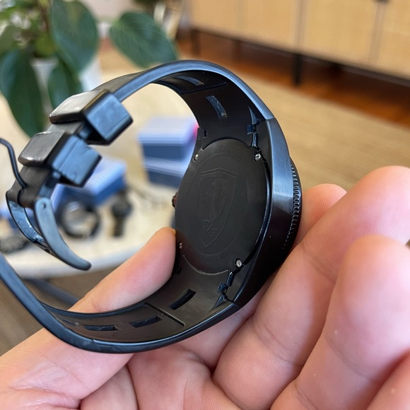 FERRARI
World Time Alarm Chronograph Black Dial Men's Watch FE-05-IPB-FC 45mm! - Picture 5 of 8